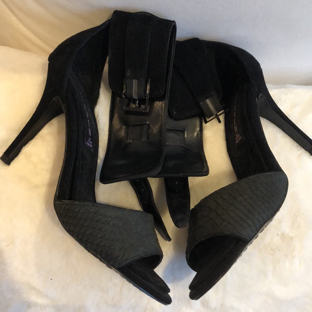 🍾Steven by Steve Madden Elegant Cariee Suede &  leather wide ankle belt heels